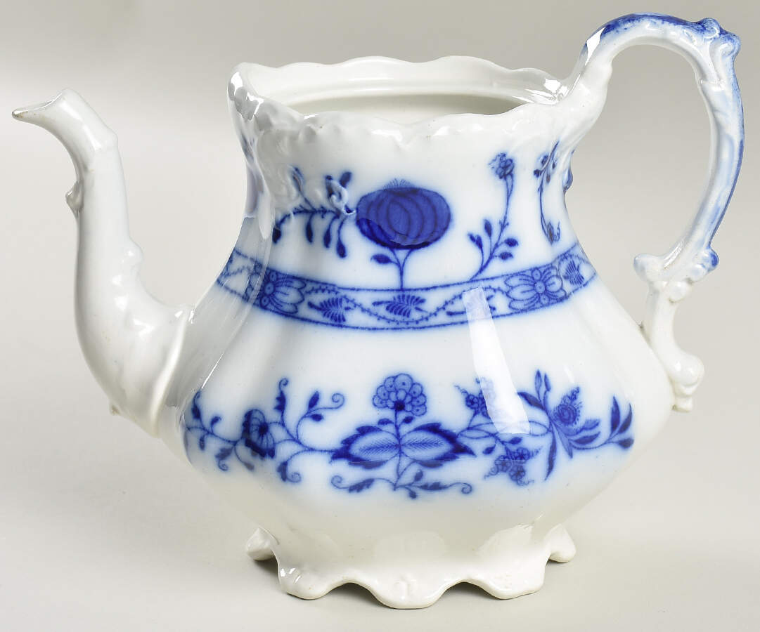 Holland (Flow Blue) Teapot No Lid by Johnson Brothers-1