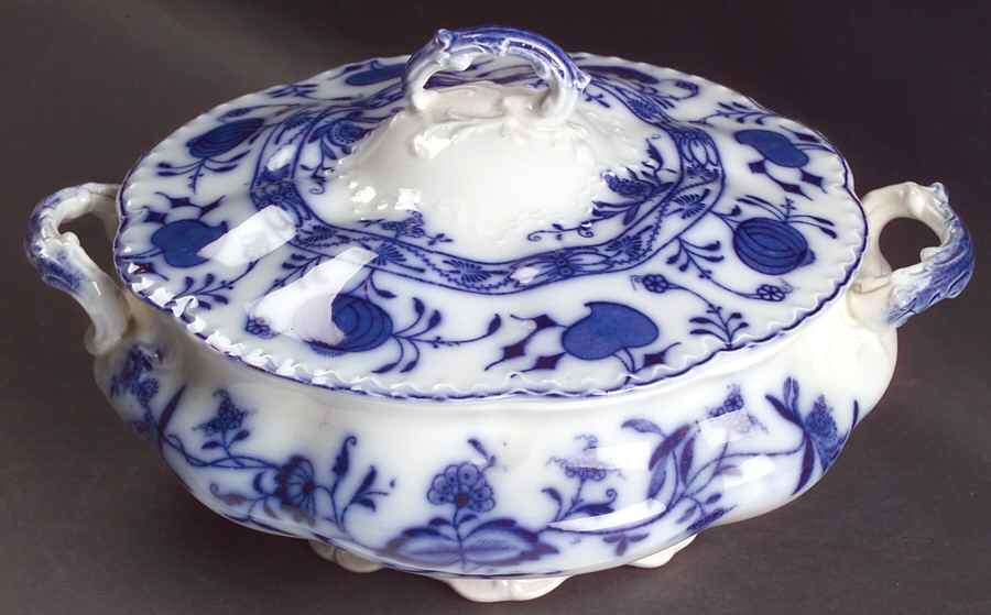 Holland (Flow Blue) Round Covered Vegetable by Johnson Brothers-1