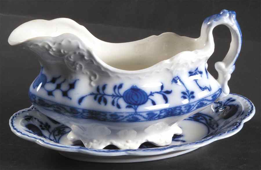 Holland (Flow Blue) Gravy Boat & Underplate/Relish by Johnson Brothers-1
