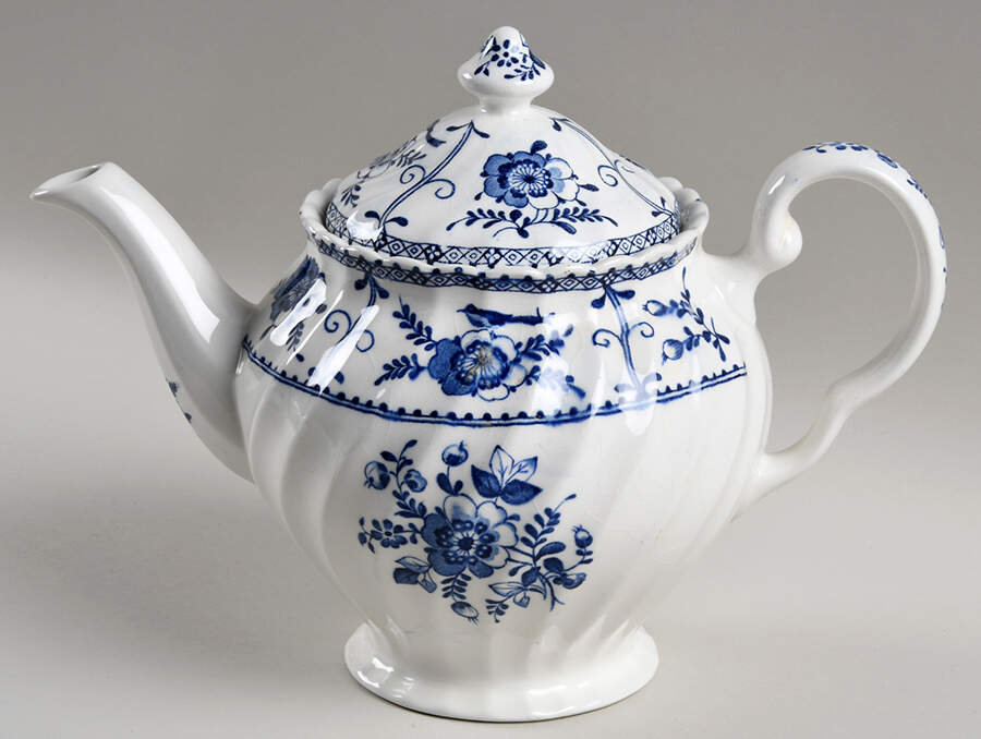 Indies Blue Teapot & Lid by Johnson Brothers-1