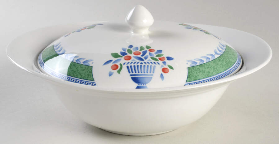 Jardiniere Green Round Covered Vegetable by Johnson Brothers-1