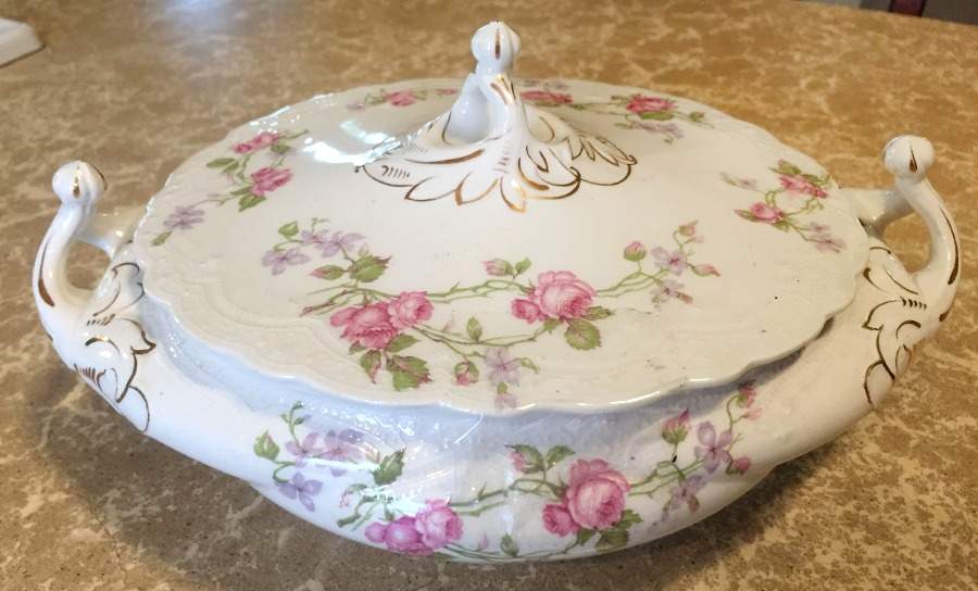 JB124 Round Covered Vegetable by Johnson Brothers-1