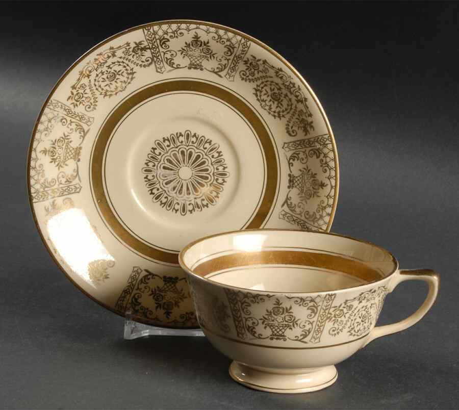 JB13 Footed Cup & Saucer Set by Johnson Brothers-1
