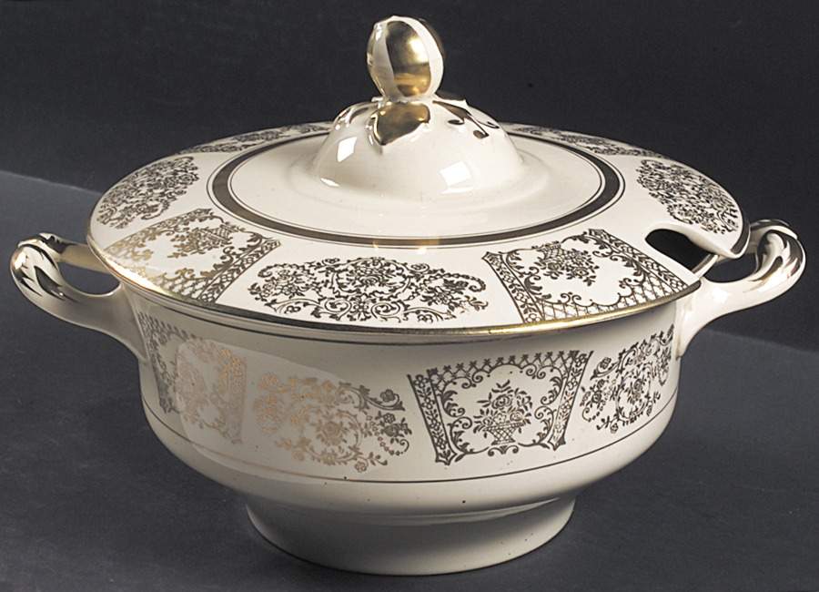 JB13 Tureen &  Lid by Johnson Brothers-1