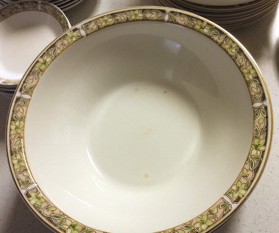 JB134 9" Round Vegetable Bowl by Johnson Brothers-1