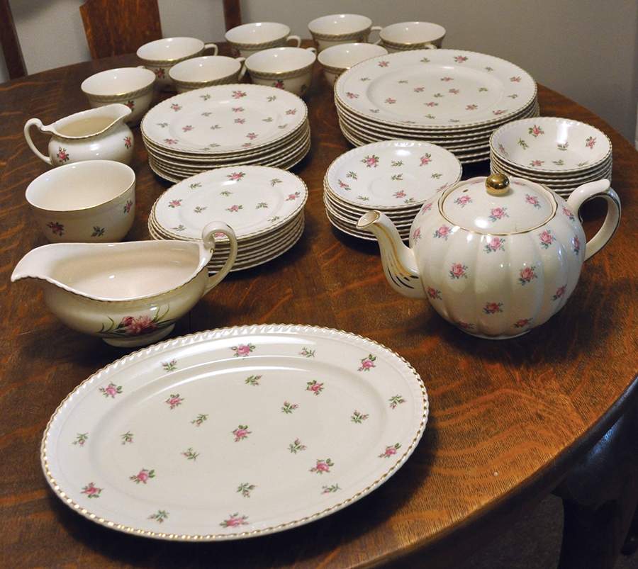 JB136 Bread & Butter Plate by Johnson Brothers-1