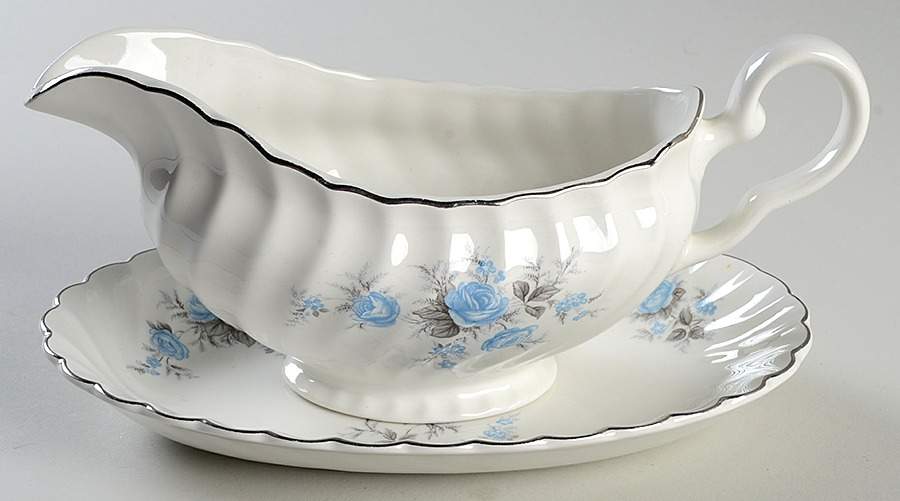 JB139 Gravy Boat & Underplate/Relish by Johnson Brothers-1