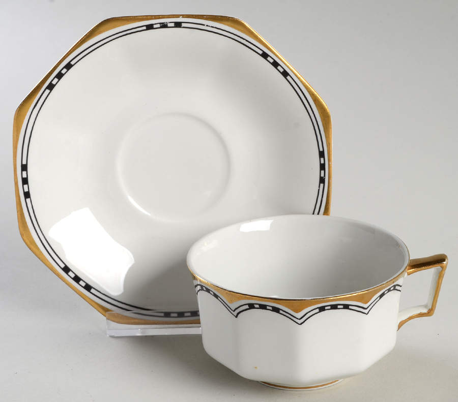 JB14 Flat Cup & Saucer Set by Johnson Brothers-1