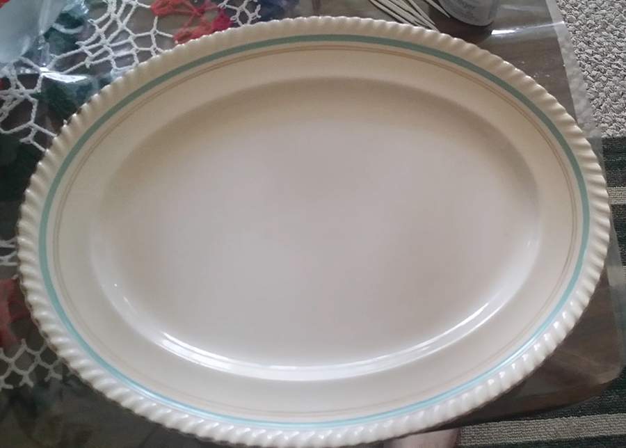 JB140 12" Oval Serving Platter by Johnson Brothers-1