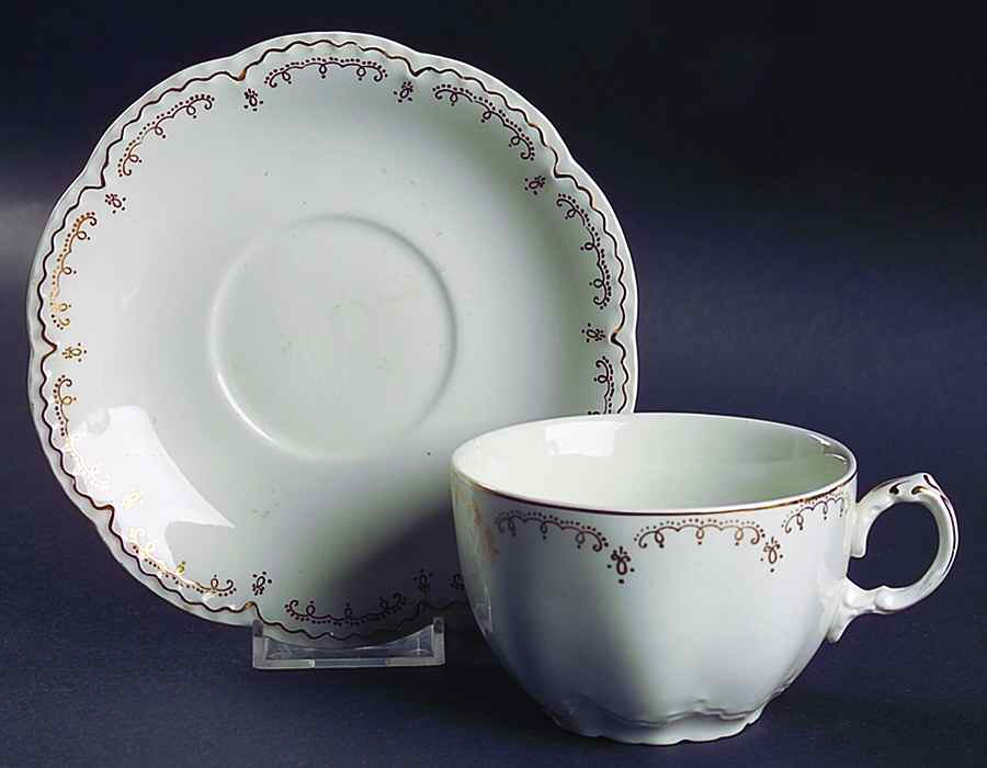 JB159 Oversized Cup & Saucer Set by Johnson Brothers-1