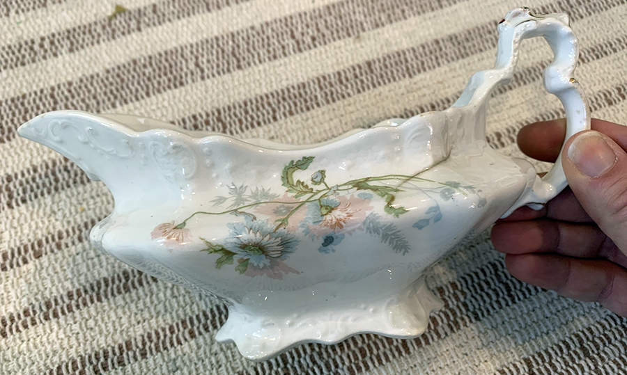 JB178 Gravy Boat by Johnson Brothers-1
