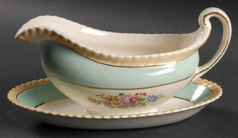 Yeovil Gravy Boat & Underplate by Johnson Brothers-1