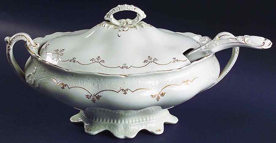 JB190 Tureen & Lid w/Ladle by Johnson Brothers-1