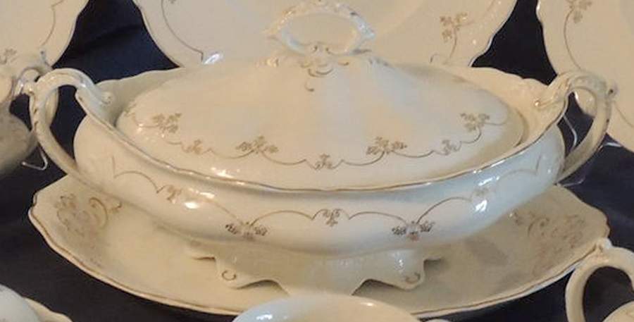 JB190 Oval Covered Vegetable by Johnson Brothers-1