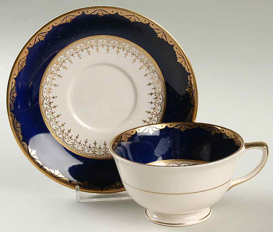 JB20 Footed Cup & Saucer Set by Johnson Brothers-1