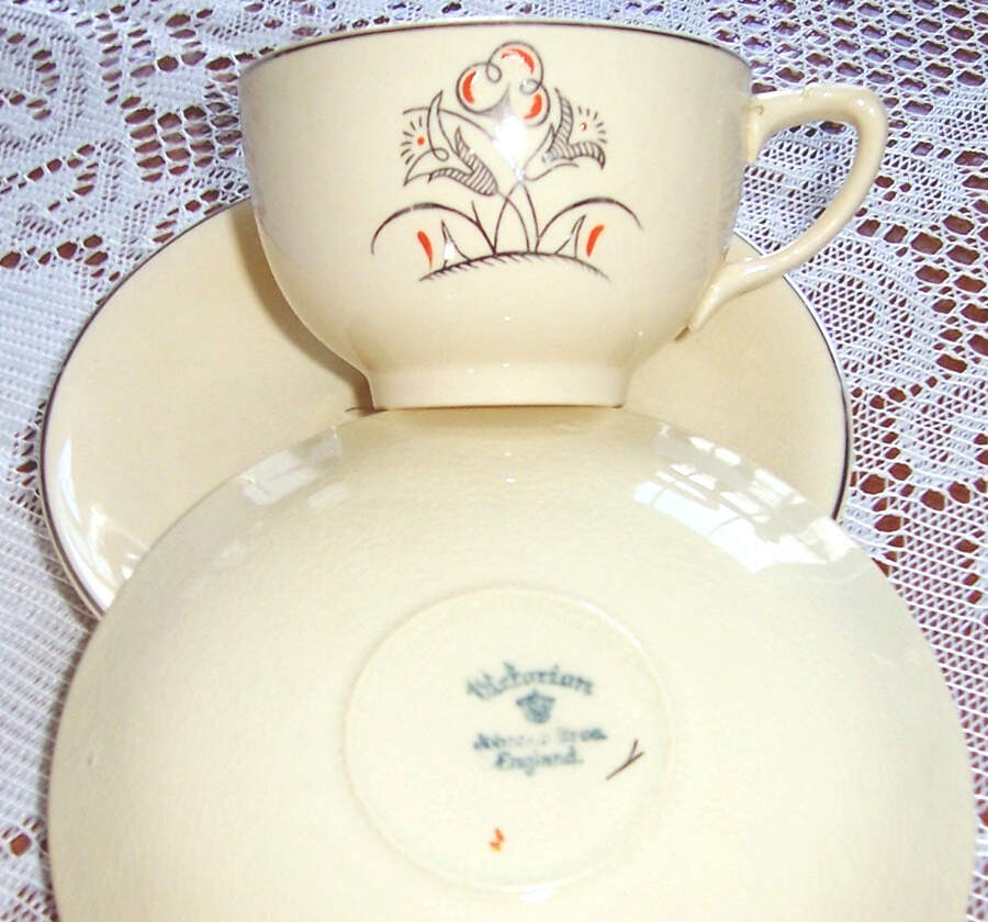 JB204 Flat Cup & Saucer Set by Johnson Brothers-1
