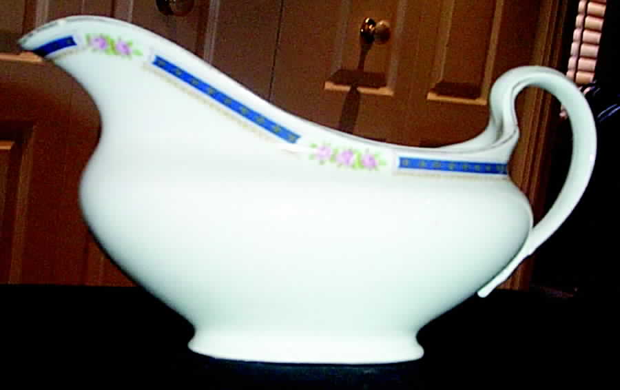 JB205 Gravy Boat by Johnson Brothers-1
