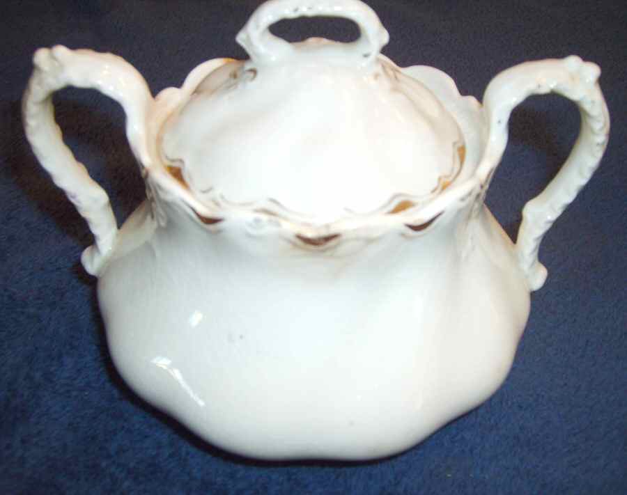 JB209 Sugar Bowl & Lid by Johnson Brothers-1
