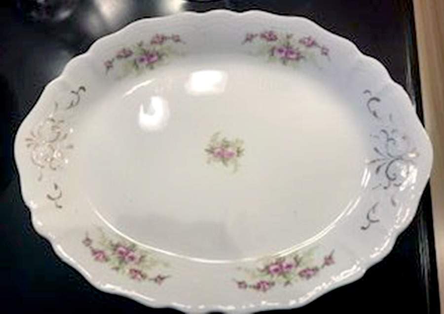 JB23 10" Oval Serving Platter by Johnson Brothers-1