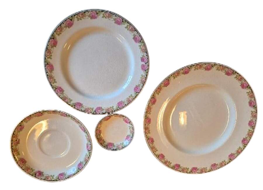JB233 Luncheon Plate by Johnson Brothers-1