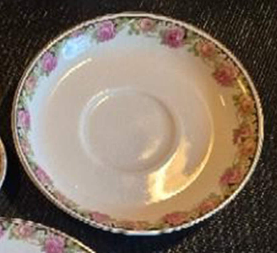 JB233 Saucer by Johnson Brothers-1