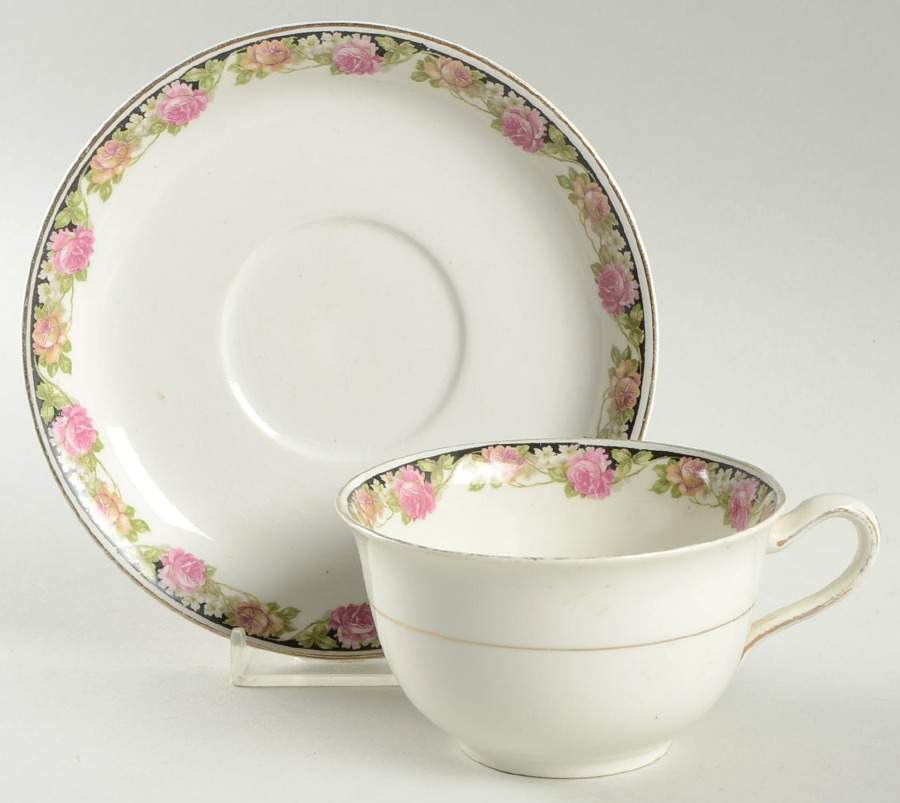 JB233 Flat Cup & Saucer Set by Johnson Brothers-1