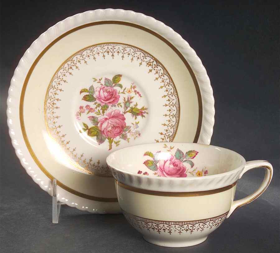JB33 Flat Cup & Saucer Set by Johnson Brothers-1
