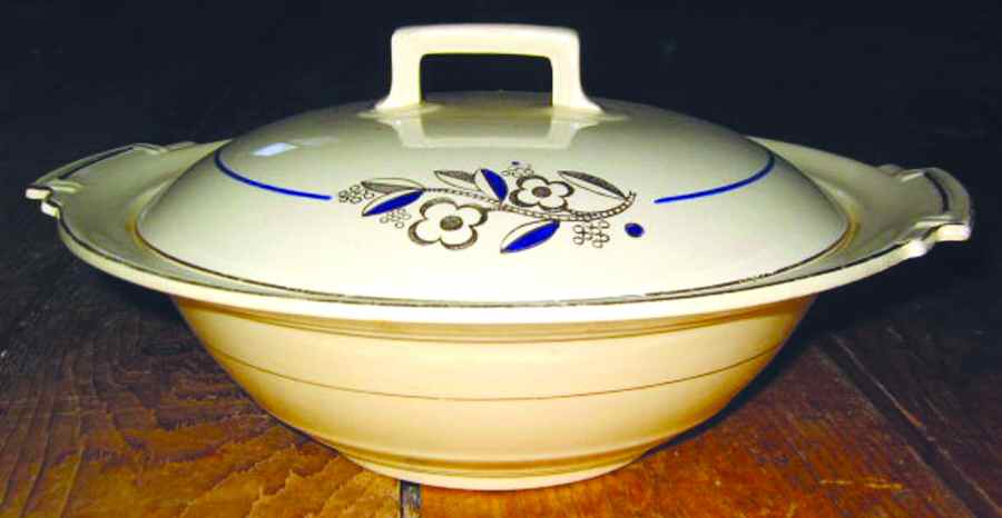 JB44 Round Covered Vegetable by Johnson Brothers-1