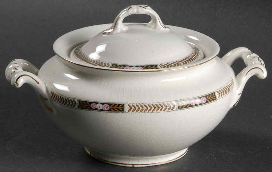 JB45 Sugar Bowl & Lid by Johnson Brothers-1