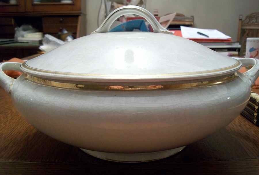JB99 Tureen &  Lid by Johnson Brothers-1