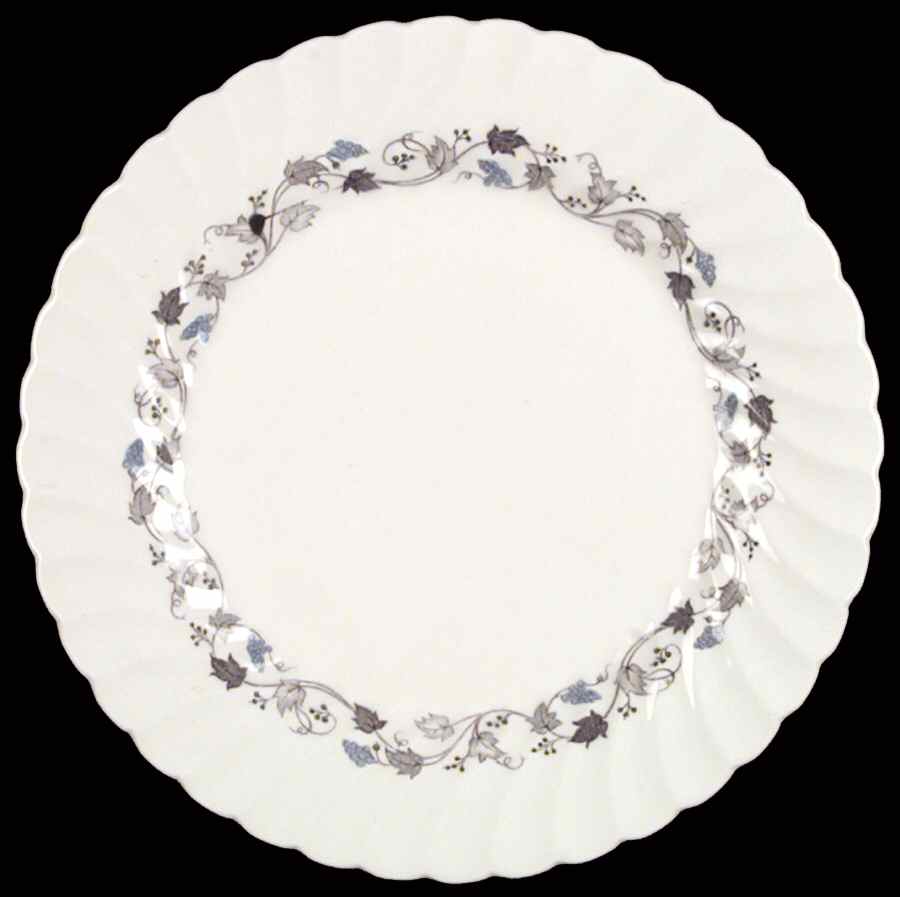 Kensington Dinner Plate by Johnson Brothers-1