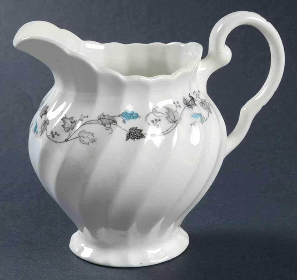Kensington Creamer by Johnson Brothers-1