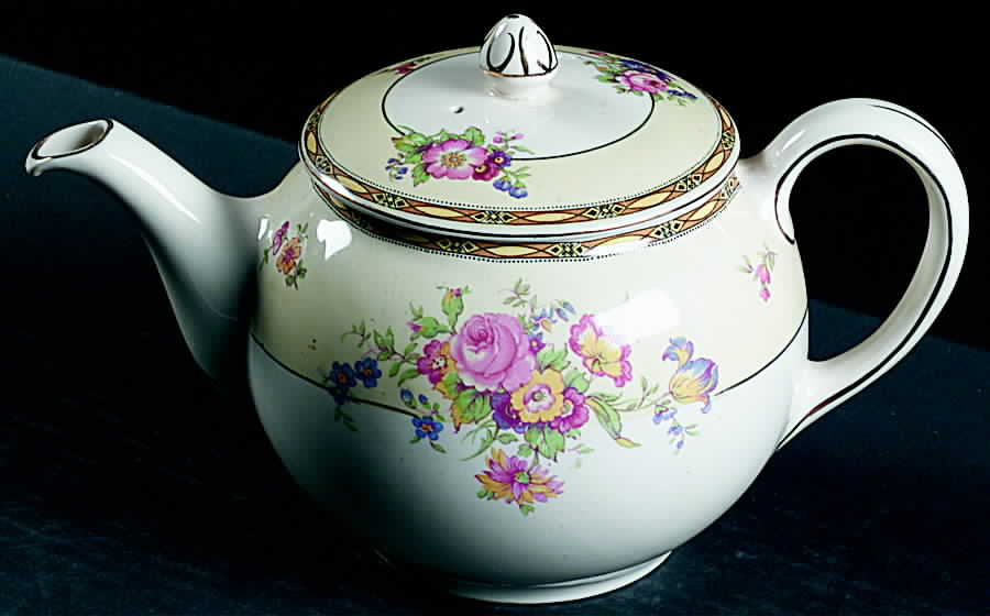 Lorraine Teapot & Lid by Johnson Brothers-1