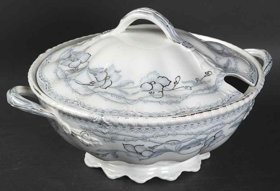 The Lothair (Blue, Gold Accents) Tureen &  Lid by Johnson Brothers-1