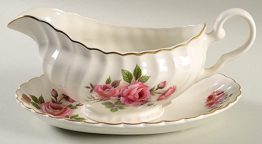 Lynmere Gravy Boat & Underplate by Johnson Brothers-1