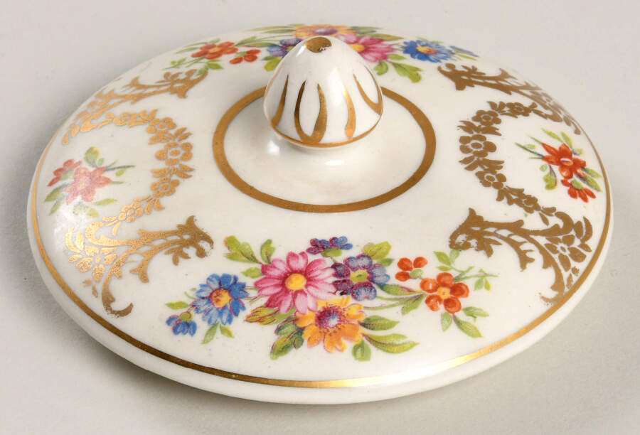 Marlborough Lid for Sugar Bowl by Johnson Brothers-1