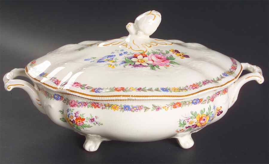 Marlow (Older) Oval Covered Vegetable by Johnson Brothers-1
