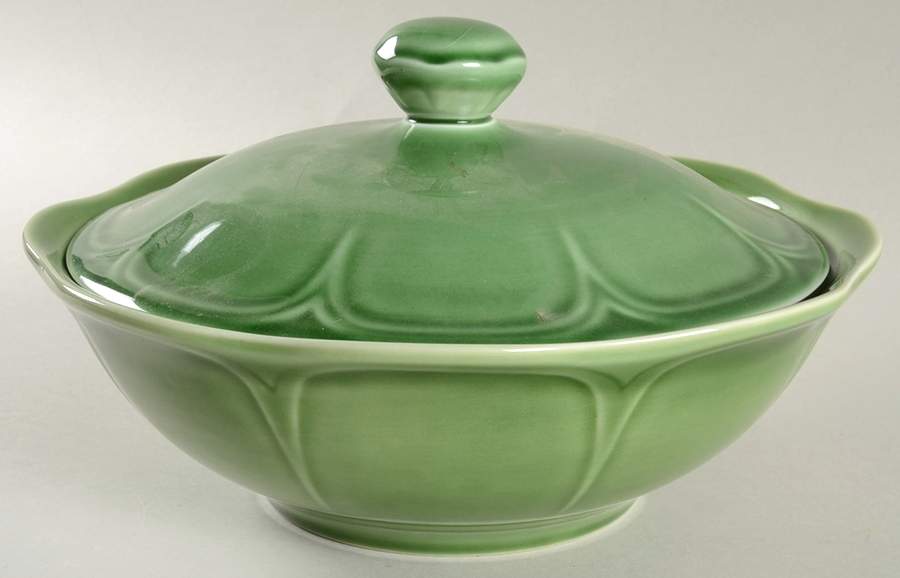 Montpellier Round Covered Vegetable by Johnson Brothers-1
