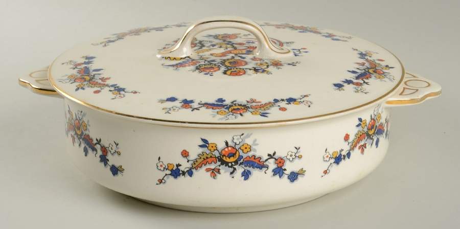 Moravia Round Covered Vegetable by Johnson Brothers-1