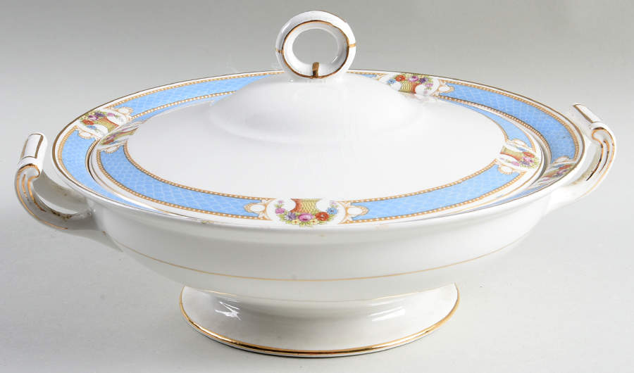 Netherland Round Covered Vegetable by Johnson Brothers-1