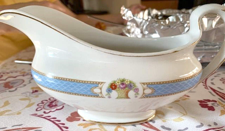 Netherland Gravy Boat by Johnson Brothers-1