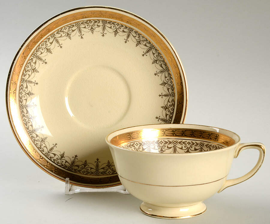 Netherlands Footed Cup & Saucer Set by Johnson Brothers-1