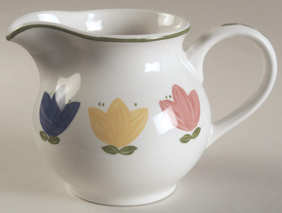Nicole 30 Oz Pitcher by Johnson Brothers-1