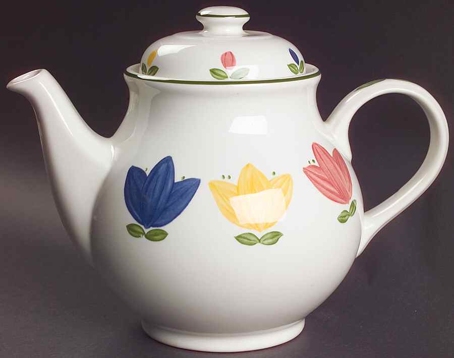 Nicole Teapot & Lid by Johnson Brothers-1