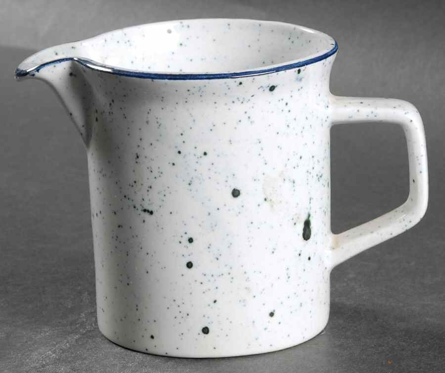 Patio Blue Creamer by Johnson Brothers-1