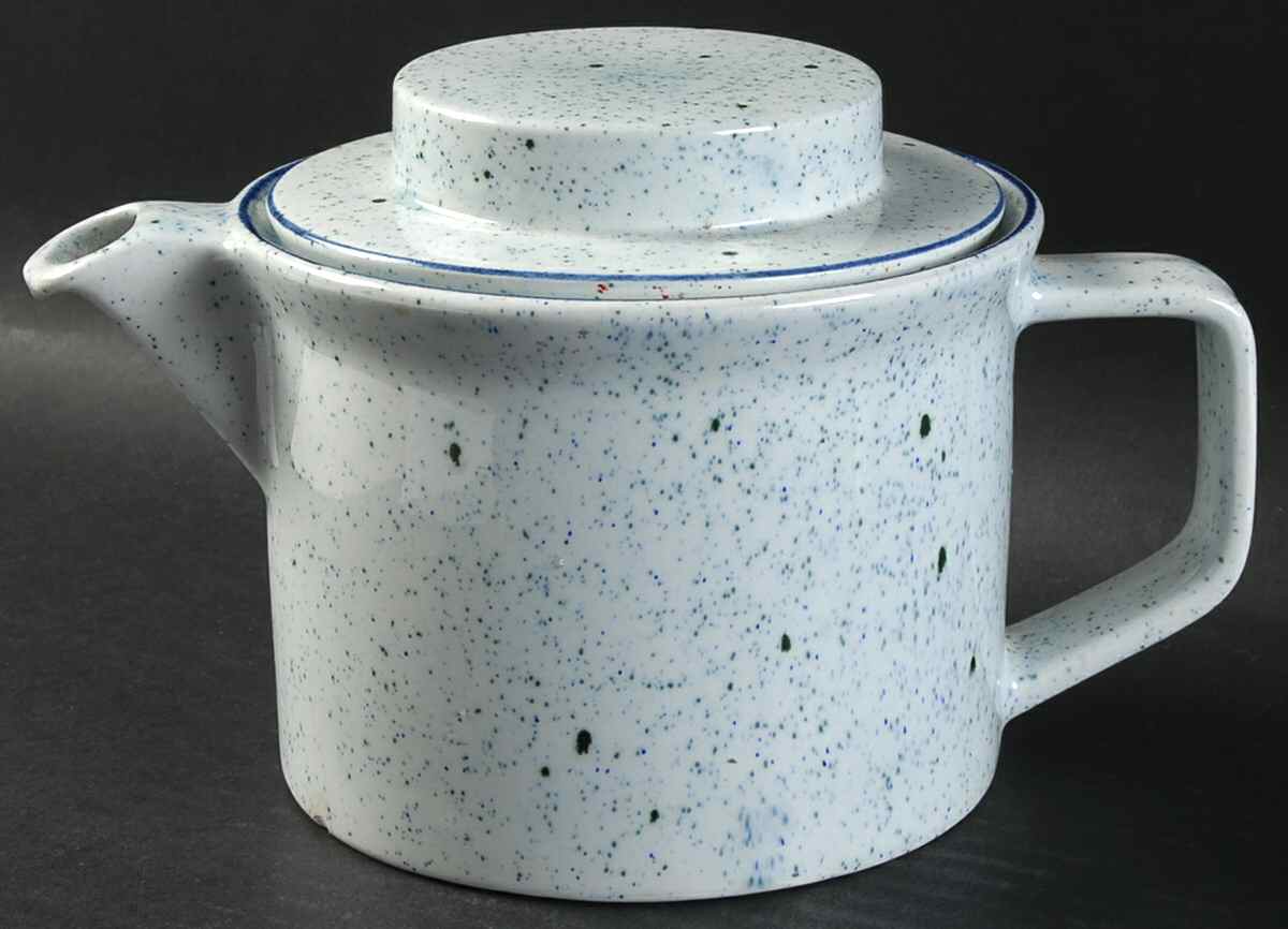 Patio Blue Teapot & Lid by Johnson Brothers-1
