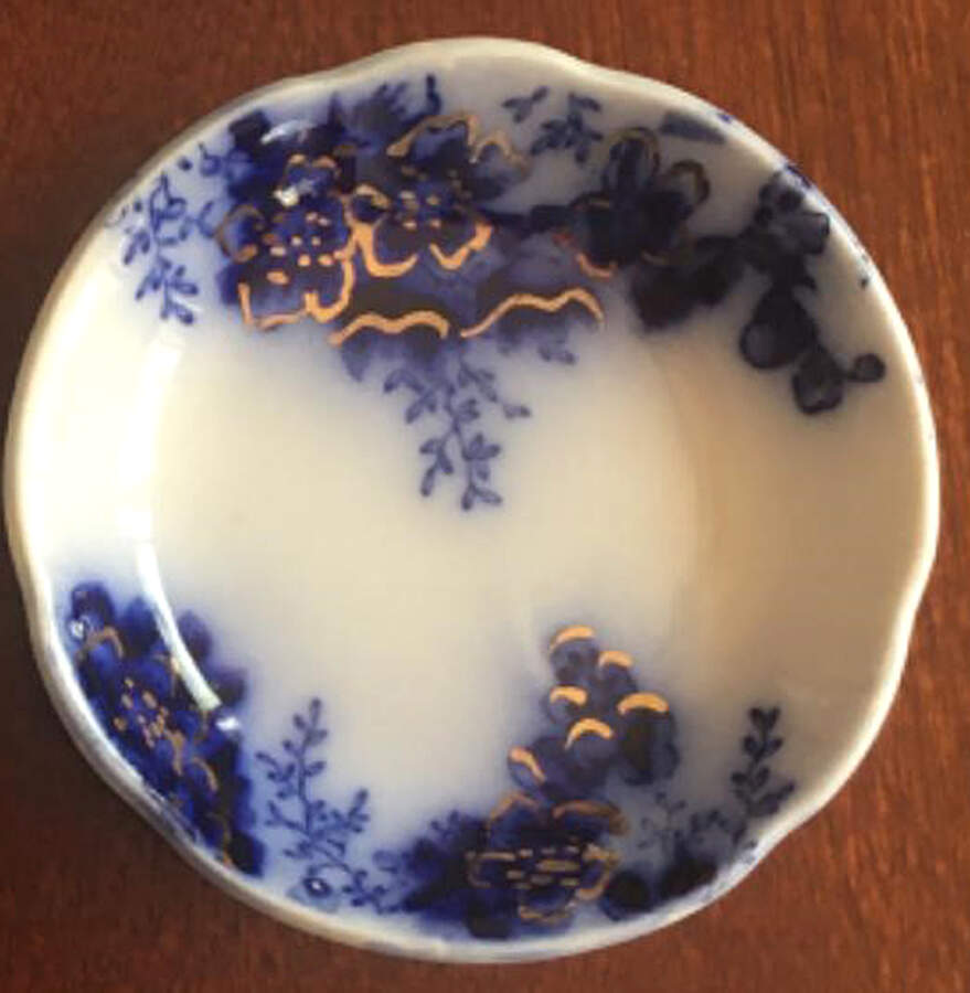 Peach (Flow Blue, Gold Accents) Butter Pat by Johnson Brothers-1