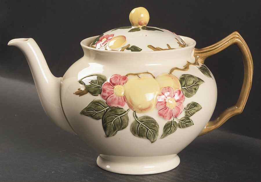 Peach Bloom Teapot & Lid by Johnson Brothers-1