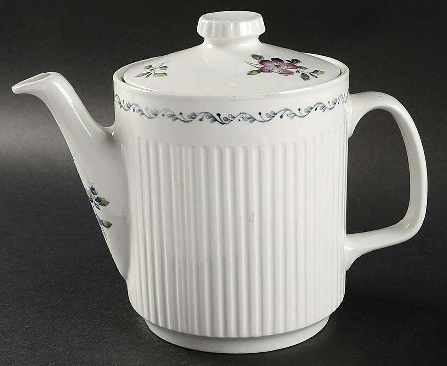 Plum Blossom Teapot & Lid by Johnson Brothers-1