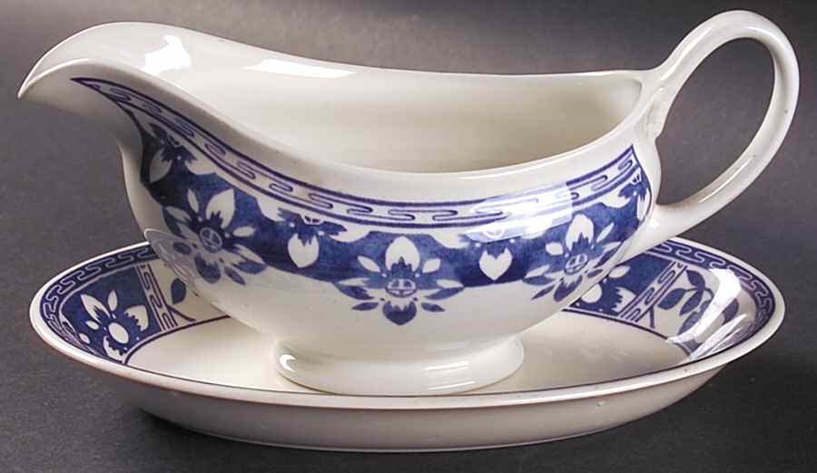 Portland Gravy Boat & Underplate/Relish by Johnson Brothers-1